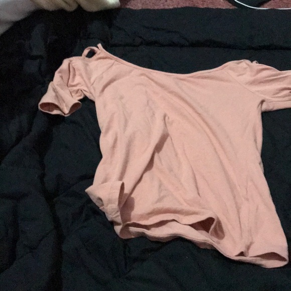 Pink off the shoulder shirt - Picture 2 of 6